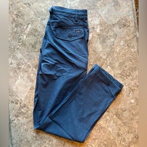NWT Salt Life Expedition quick dry ultra light pants